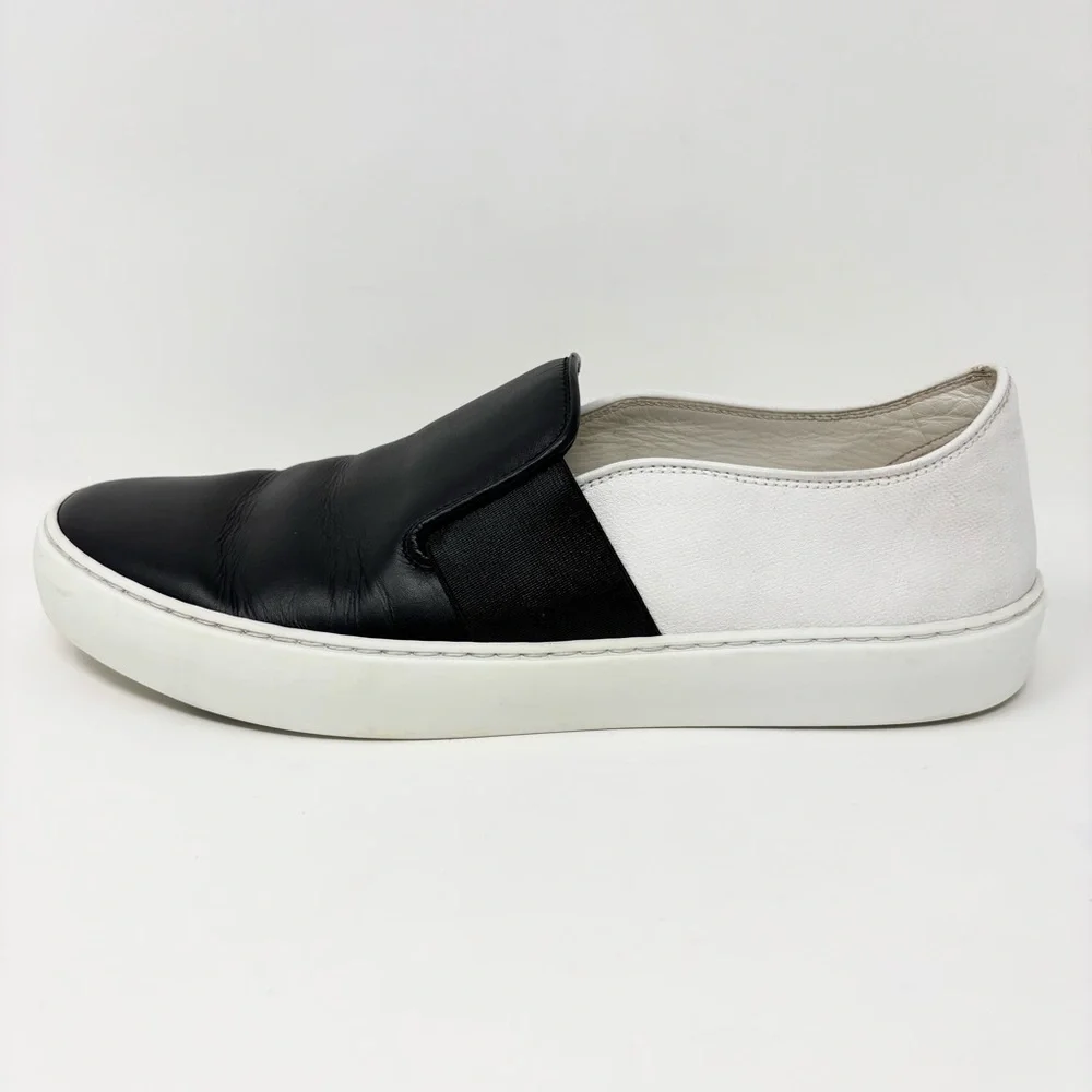 Chanel Black & White Leather Slip-On Sneakers 2016 Karl Lagerfeld Era Size 38.5 - Picture 10 of 16